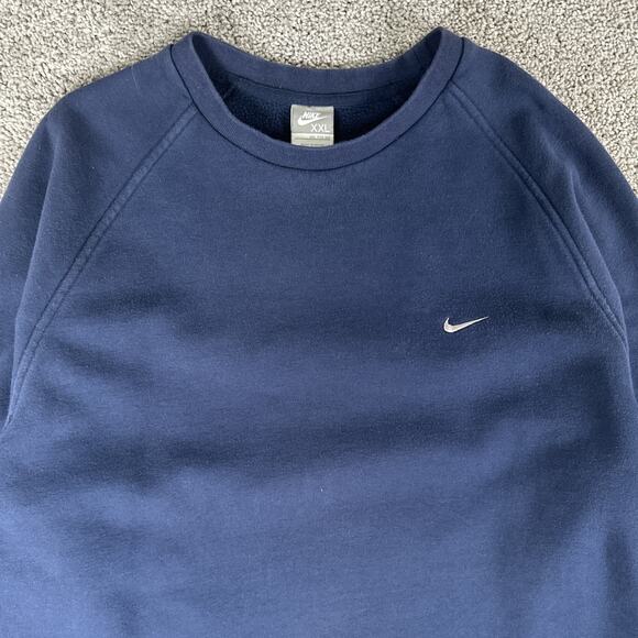 Vtg Nike Sweatshirt Men 2XL Navy Blue Mini Swoosh Essential Crewneck Embroidered - Picture 3 of 8